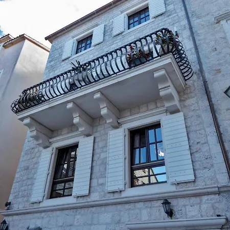 Luna Guest house