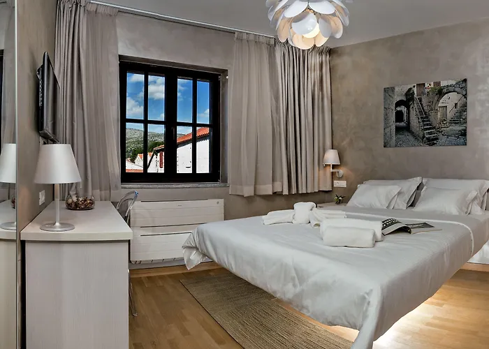 Pensjonat Luna Trogir